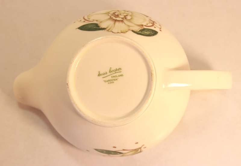 Susie Cooper Gardenia E2405 Gravy Boat