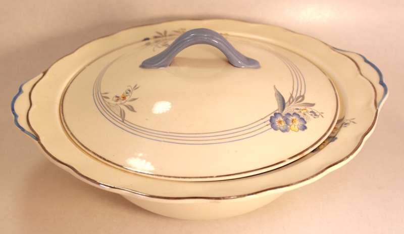 Vintage W H Grindley Cream Petal Lidded Tureen