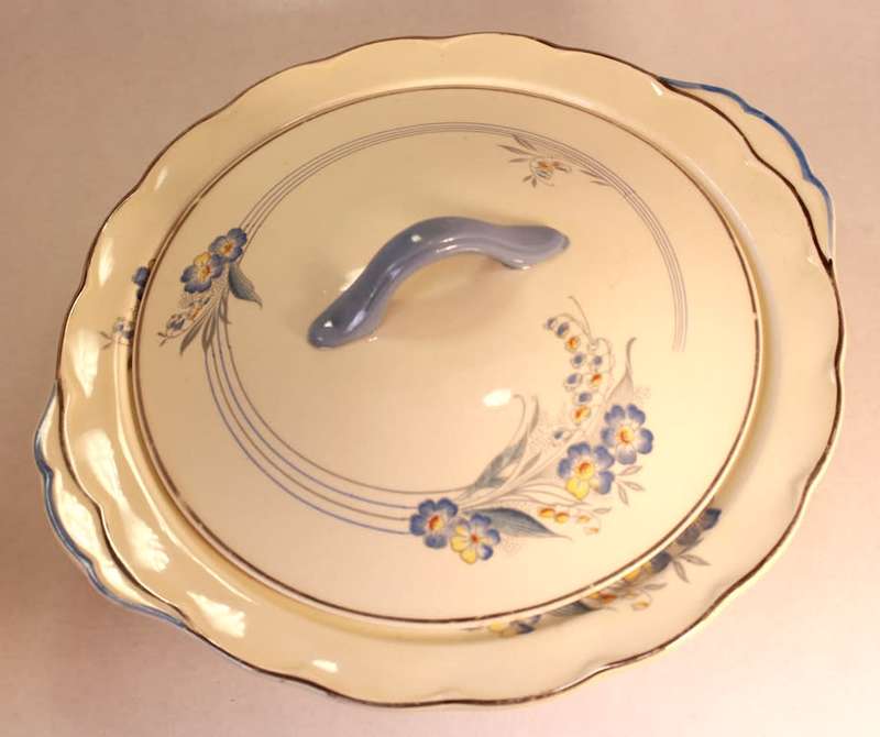 Vintage W H Grindley Cream Petal Lidded Tureen