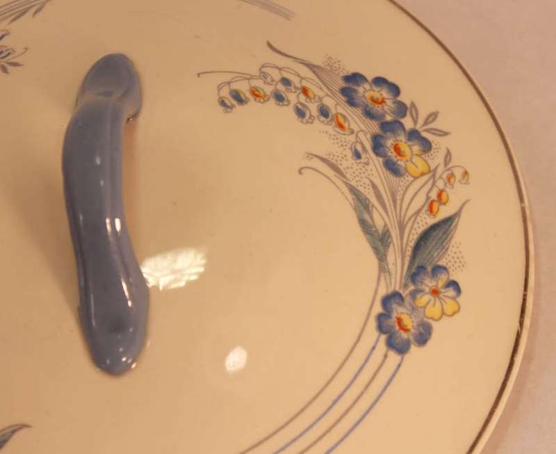 Vintage W H Grindley Cream Petal Lidded Tureen