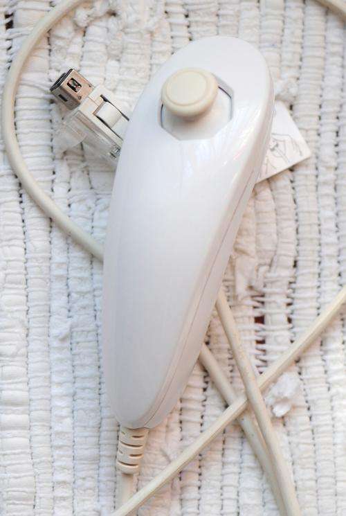 Wii Nunchuk (White) (Nunchuk only)