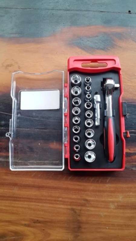20pc Ratchet Socket Set with Carry Case