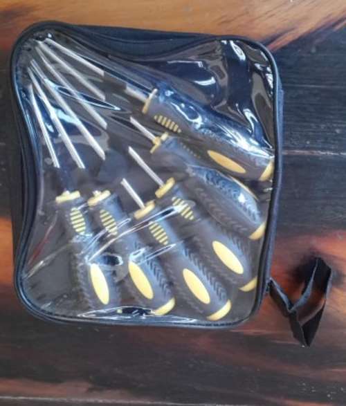 Screwdriver Set with Magnetic Tip - 6 Piece in Zip Case