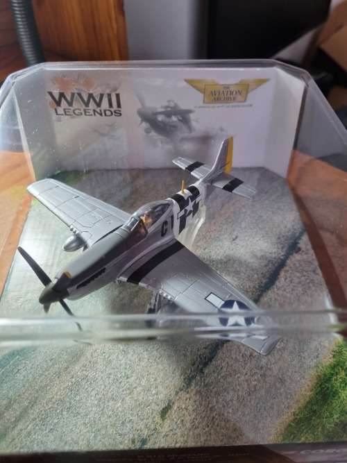 Corgi Aviation North American P-51 Mustang Wwii Legends Aa32211