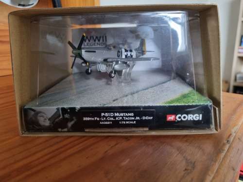Corgi Aviation North American P-51 Mustang Wwii Legends Aa32211