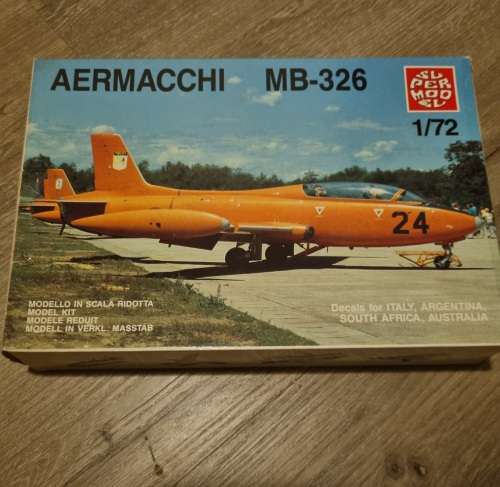 SML10-011 - SuperModel 1/72 Aermacchi MB-326