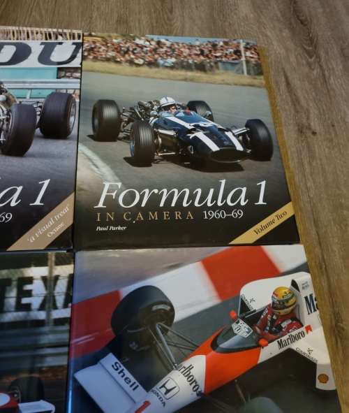 Formula 1 in Camera set