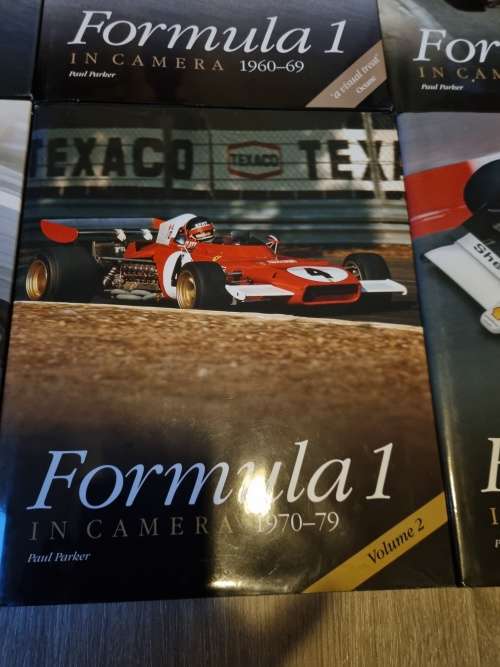 Formula 1 in Camera set