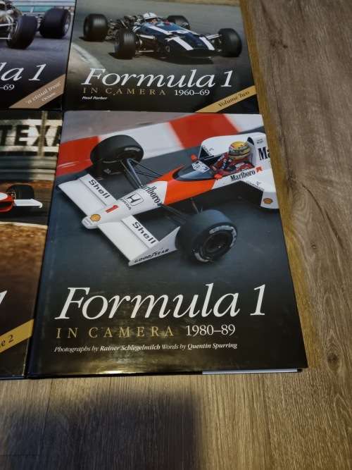 Formula 1 in Camera set