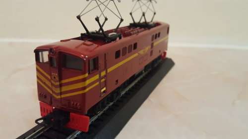LIMA SAR Red 5E Electric Locomotive. (Re-Boxed)