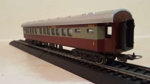 LIMA Trans Karoo 1st Class Coach. (In Original Box)