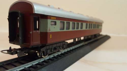 LIMA Trans Karoo 1st Class Coach. (In Original Box)