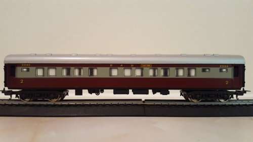 LIMA Trans Karoo 2nd Class Coach. (In Original Box)