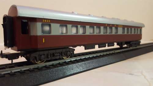 LIMA Trans Karoo 1st Class Coach. (In Original Box)