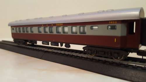 LIMA Trans Karoo 1st Class Coach. (In Original Box)