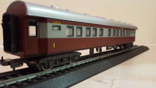 LIMA Trans Karoo 1st Class Coach. (In Original Box)