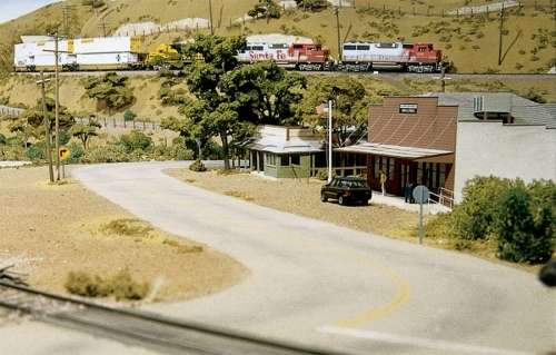 Woodland Scenics LK952 Roads & Pavement Learning Kit.