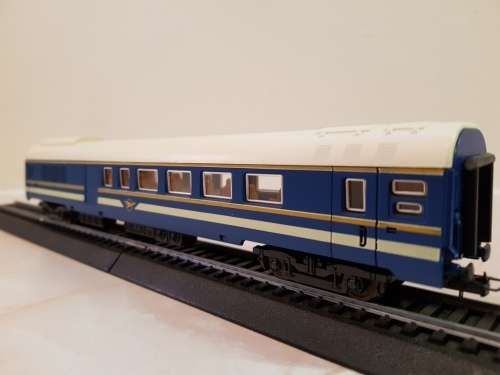 Lima Blue Train Composite Coach. (Original Box)
