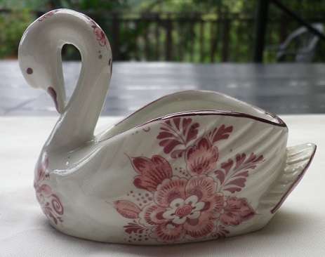 Charming & Unusual PINK Delft Ouden Molen Fabriek SWAN TRINKET HOLDER