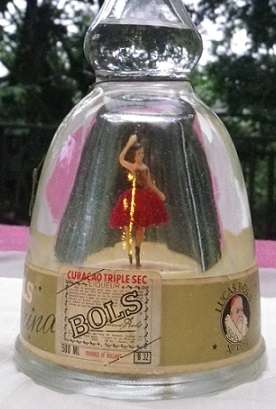 Incredible! VINTAGE BOLS MUSICAL BALLERINA CURACAO LIQUEUR BOTTLE. SEALED. WORKS PERFECTLY
