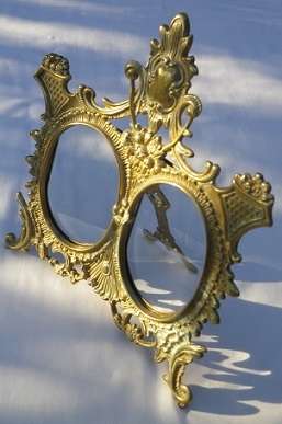 MAGNIFICENT ORNATE ART NOUVEAU-STYLE VINTAGE SOLID BRASS DOUBLE PICTURE FRAME. 24cm x 27cm