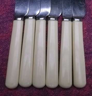 Nice set of 6 butter knives- Lewis, Rose & Co. Ltd, Sheffield stainless steel and faux bone handles