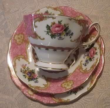 Exquisite rare ROYAL ALBERT "LADY CARLYLE"  trio. Excellent condition.