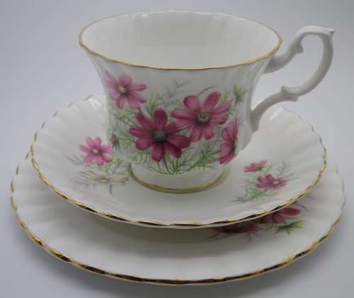 RARE ROYAL ALBERT Bone China Trio. Unnamed set #845 1960s-70s. Cosmos Flowers from friendship Series