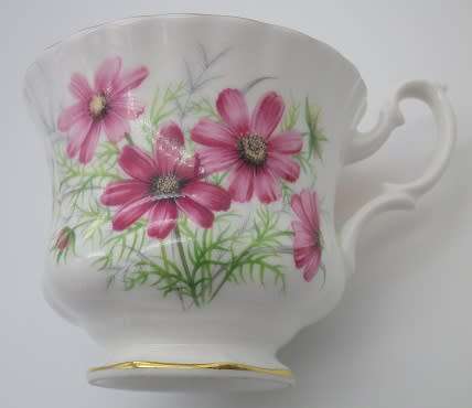 RARE ROYAL ALBERT Bone China Trio. Unnamed set #845 1960s-70s. Cosmos Flowers from friendship Series