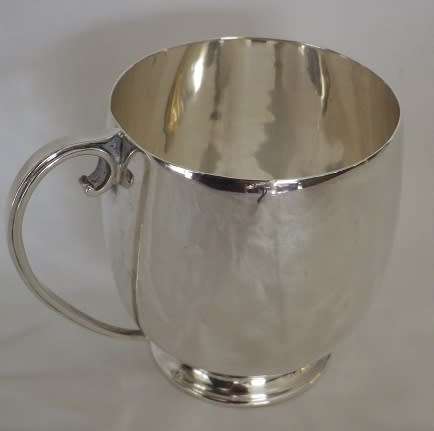 Hallmarked Sterling Silver Christening mug B/ham 1945 Charles S Green & Co Ltd 115g. Not engraved