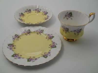 Gorgeous Unusual ROYAL ALBERT Bone China Trio. No 4361 Very Good CONDITION. Gorgeous yellow
