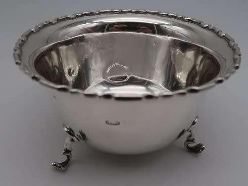 Hallmarked Sterling Silver Sugar bowl  Birmingham 1922 84 grms 10 x 5.5 cm