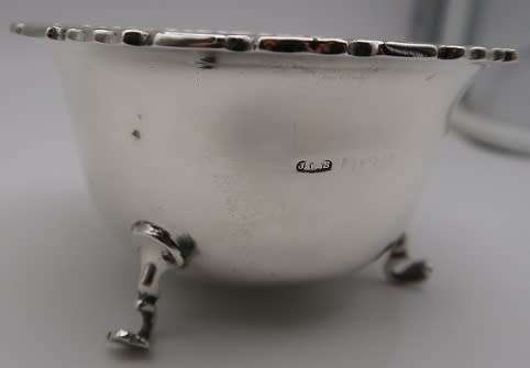 Hallmarked Sterling Silver Sugar bowl  Birmingham 1922 84 grms 10 x 5.5 cm