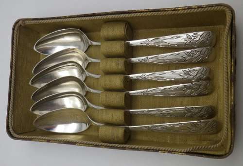 Vintage BRIGHT CUT 800 Silver teaspoons. Continental 49grms. 13 cm long