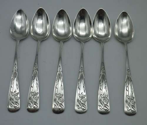 Vintage BRIGHT CUT 800 Silver teaspoons. Continental 49grms. 13 cm long