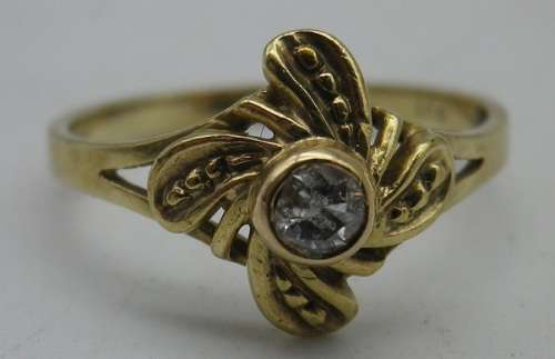 9ct yellow gold & diamond dainty ring, 0.10ct brilliant cut diamond Size N 1/2, 1.8grm