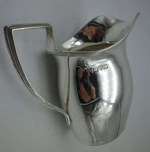 Antique Hallmarked Sterling Silver Creamer. CHESTER, 1909, Alfred Marsten 66grms, 8.5cm