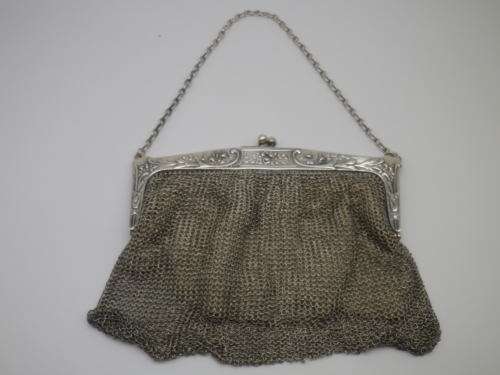 Hallmarked Silver Chain mail handbag Birmingham 1939. Maker: Williams,  15.5 x 13.5 cm