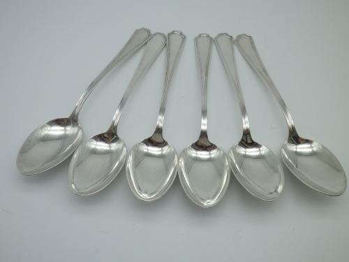 SIX ANTIQUE STERLING SILVER TEASPOONS BIRKS, CANADA  Pattern: `Fairfax` 114 grms