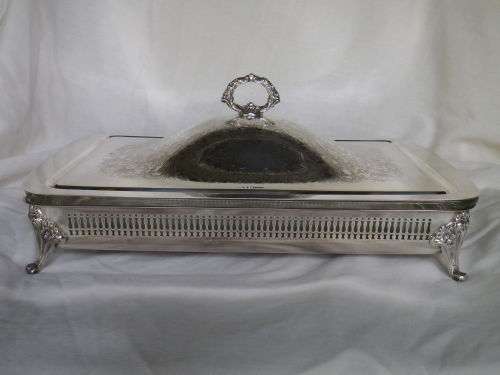 LARGE LIDDED RECTANGULAR SILVER PLATED SERVING BOWL 4 ORNATE FEET & OVEN PROOF GLASS LINER 40x25 cm