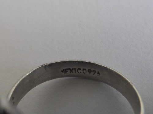 MEXICAN STERLING SILVER and  MULTI-COLOURED GLASS RING. 8.7grms. Size: Q