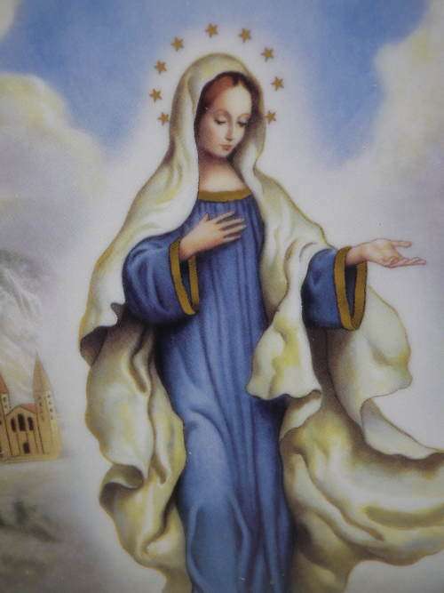 VISIONS OF MARY!! DISPLAY PLATE OUR LADY OF MEDJUGORJE  Hector Garrido BRADFORD EXCHANGE