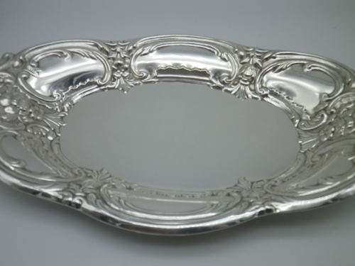 VINTAGE SILVER PLATED REPOUSSE OVAL SERVING BOWL GREAT CONDITION