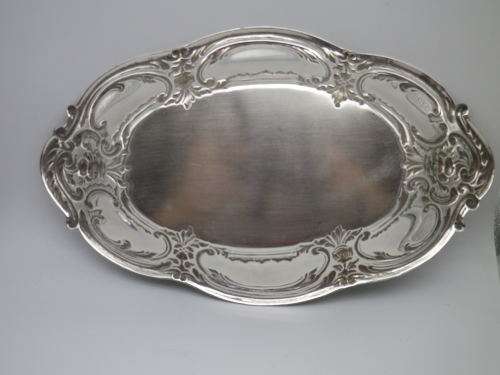 VINTAGE SILVER PLATED REPOUSSE OVAL SERVING BOWL GREAT CONDITION
