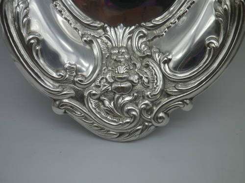 VINTAGE SILVER PLATED REPOUSSE OVAL SERVING BOWL GREAT CONDITION