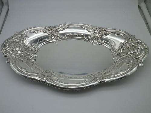 VINTAGE SILVER PLATED REPOUSSE OVAL SERVING BOWL GREAT CONDITION