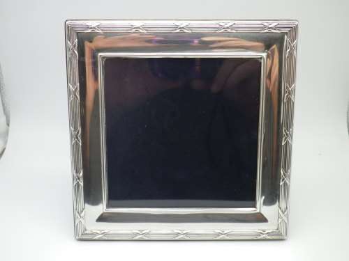 HALLMARKED STERLING SILVER FRONTED PICTURE FRAME R.Carr Ltd Sheffield, 2001 17.5CM