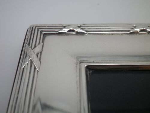 HALLMARKED STERLING SILVER FRONTED PICTURE FRAME R.Carr Ltd Sheffield, 2001 17.5CM
