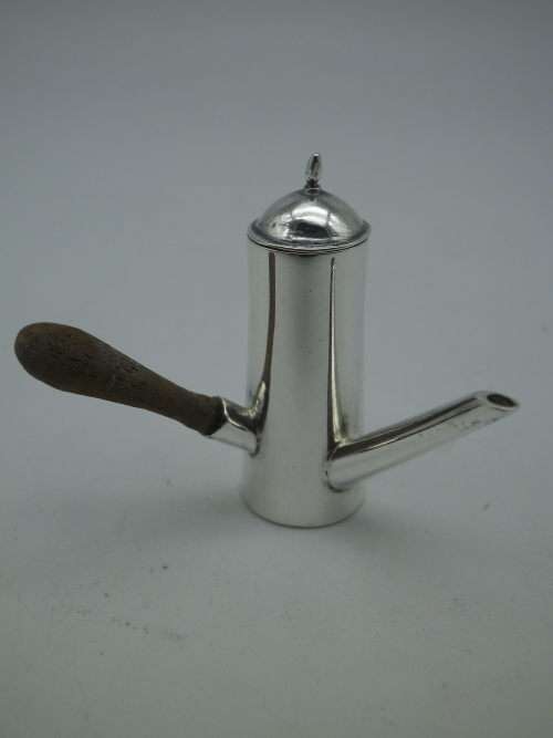 RARE!! STUNNING!! MINIATURE Hallmarked Silver chocolate pot. London 1977. Maker CM.3.5cm high