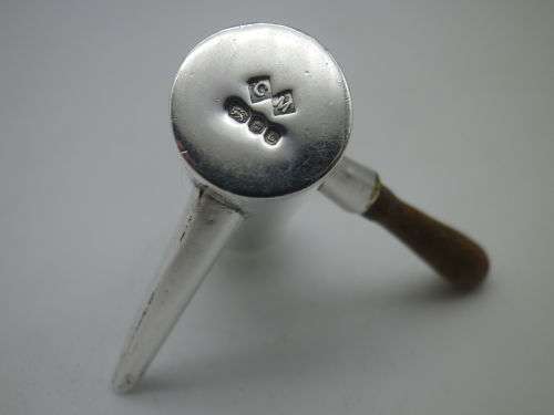 RARE!! STUNNING!! MINIATURE Hallmarked Silver chocolate pot. London 1977. Maker CM.3.5cm high